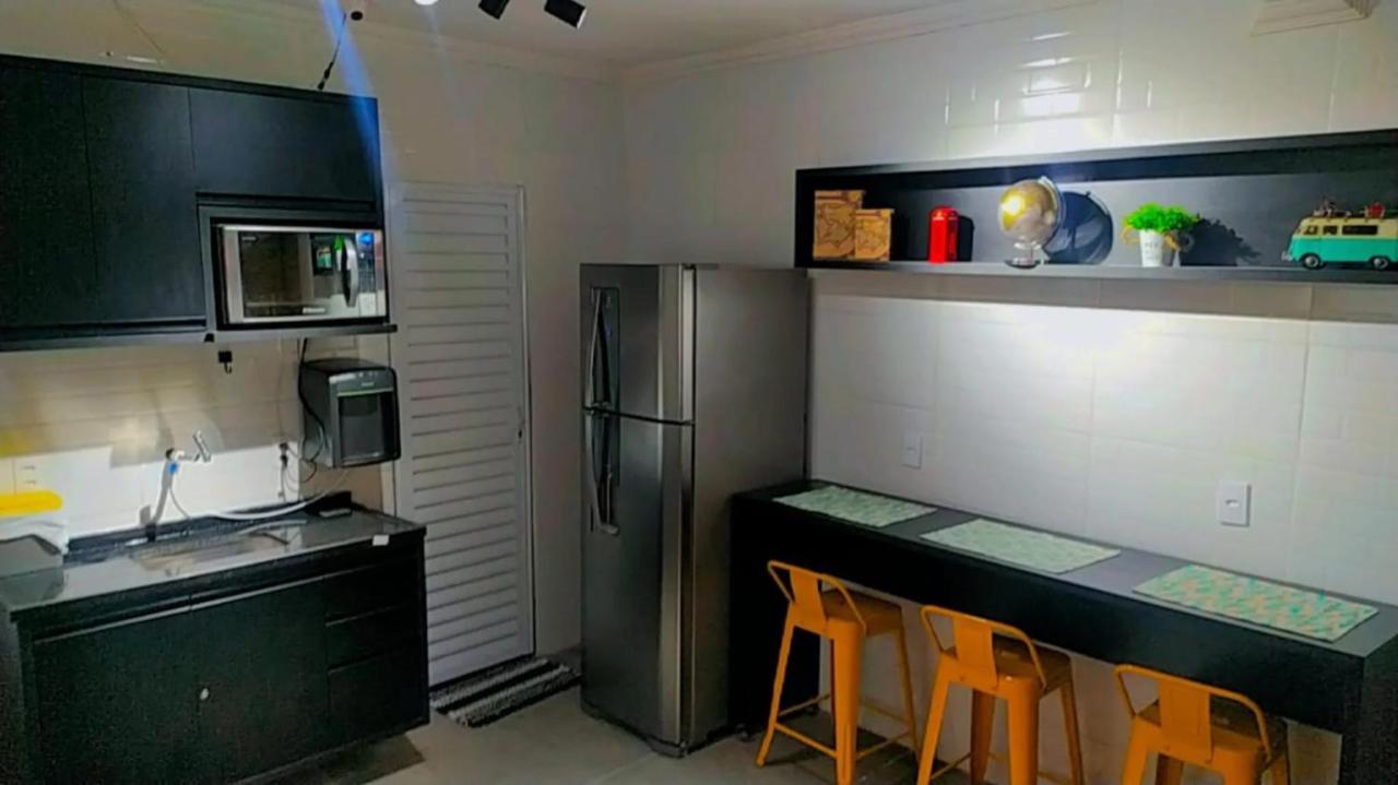 Vitoria Hostel Гуарульос Екстериор снимка