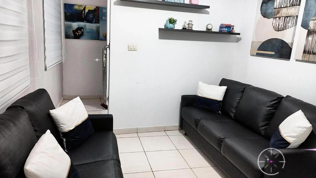 Vitoria Hostel Гуарульос Екстериор снимка