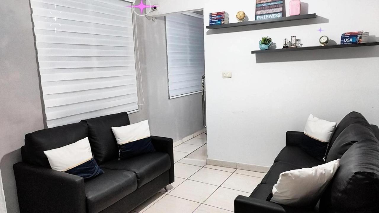 Vitoria Hostel Гуарульос Екстериор снимка
