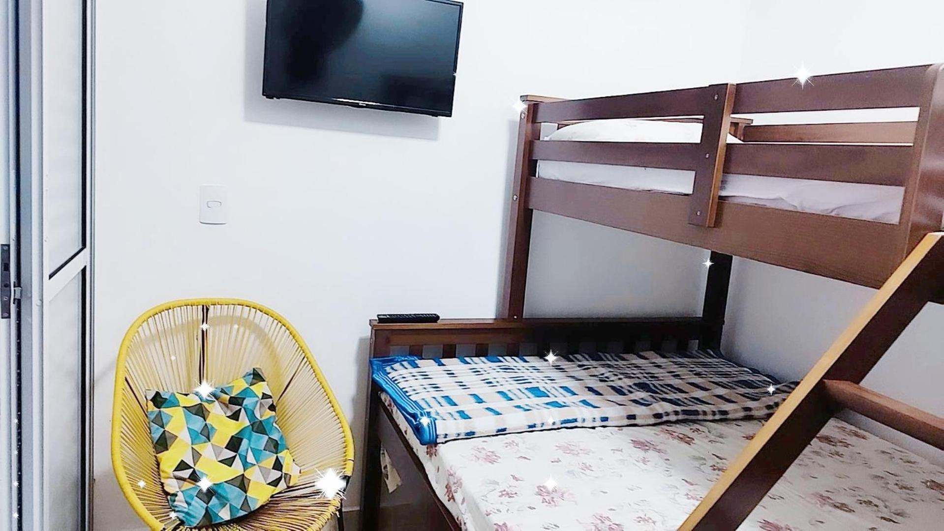 Vitoria Hostel Гуарульос Екстериор снимка