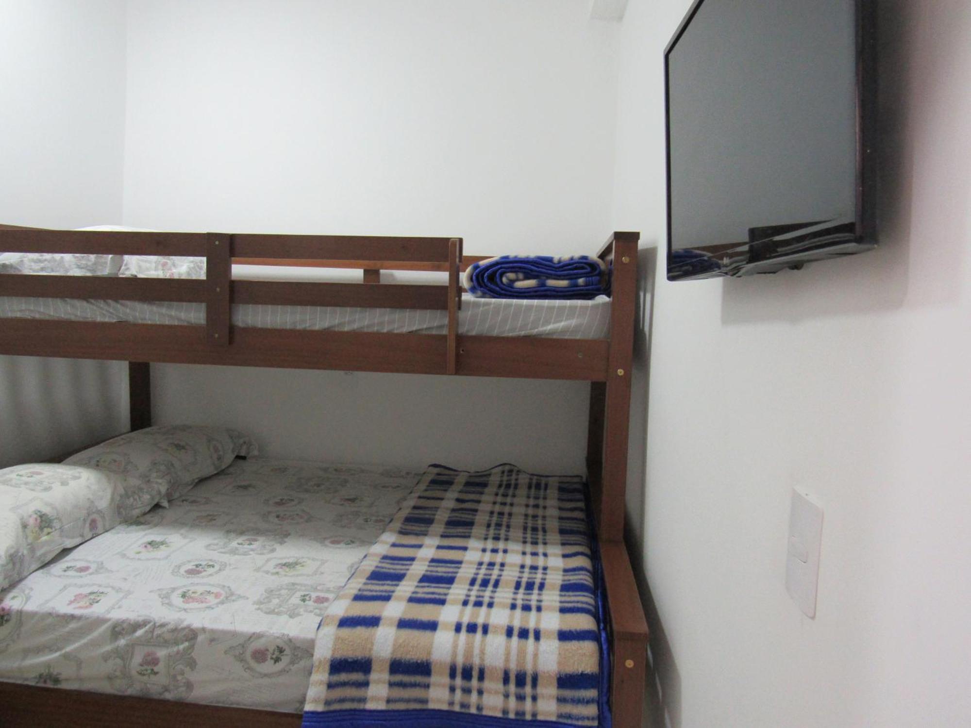 Vitoria Hostel Гуарульос Екстериор снимка