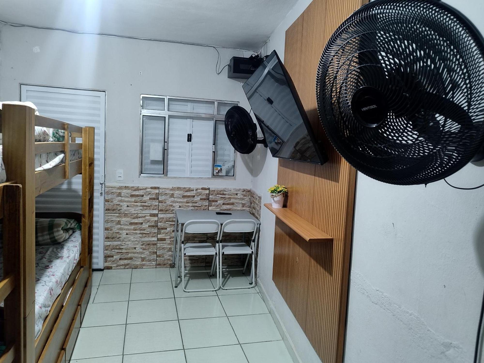 Vitoria Hostel Гуарульос Екстериор снимка