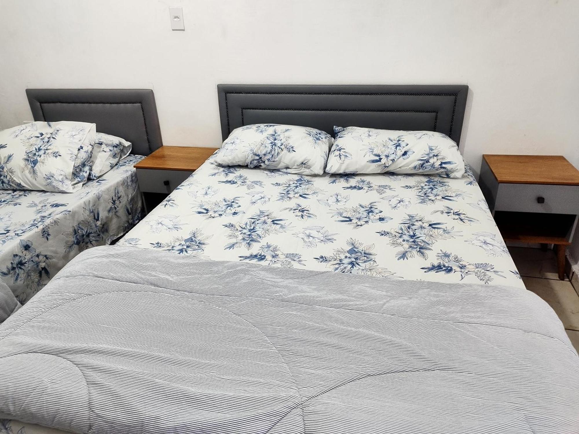 Vitoria Hostel Гуарульос Екстериор снимка