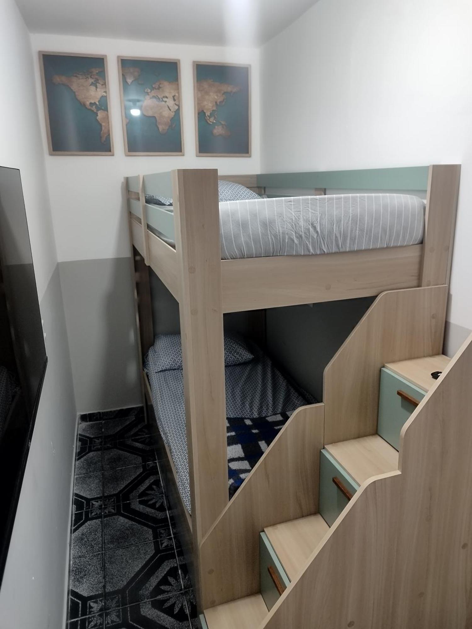 Vitoria Hostel Гуарульос Екстериор снимка